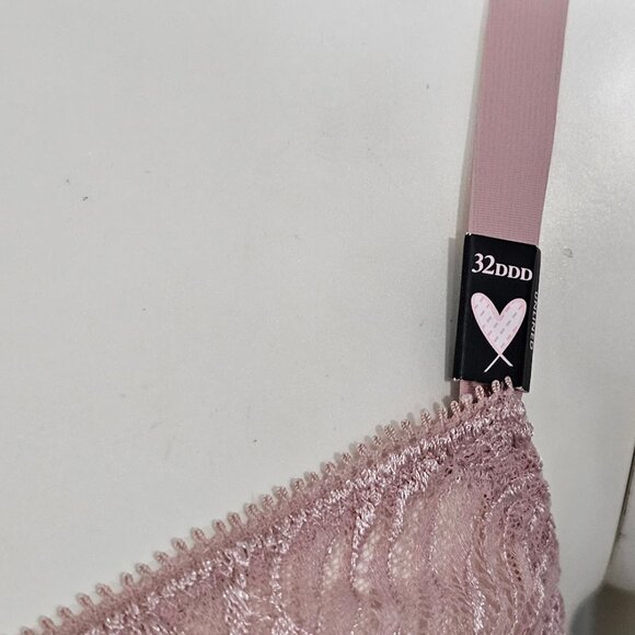 Victoria's Secret Unlined Zebra Lace Demi Bra - Picture 5 of 9